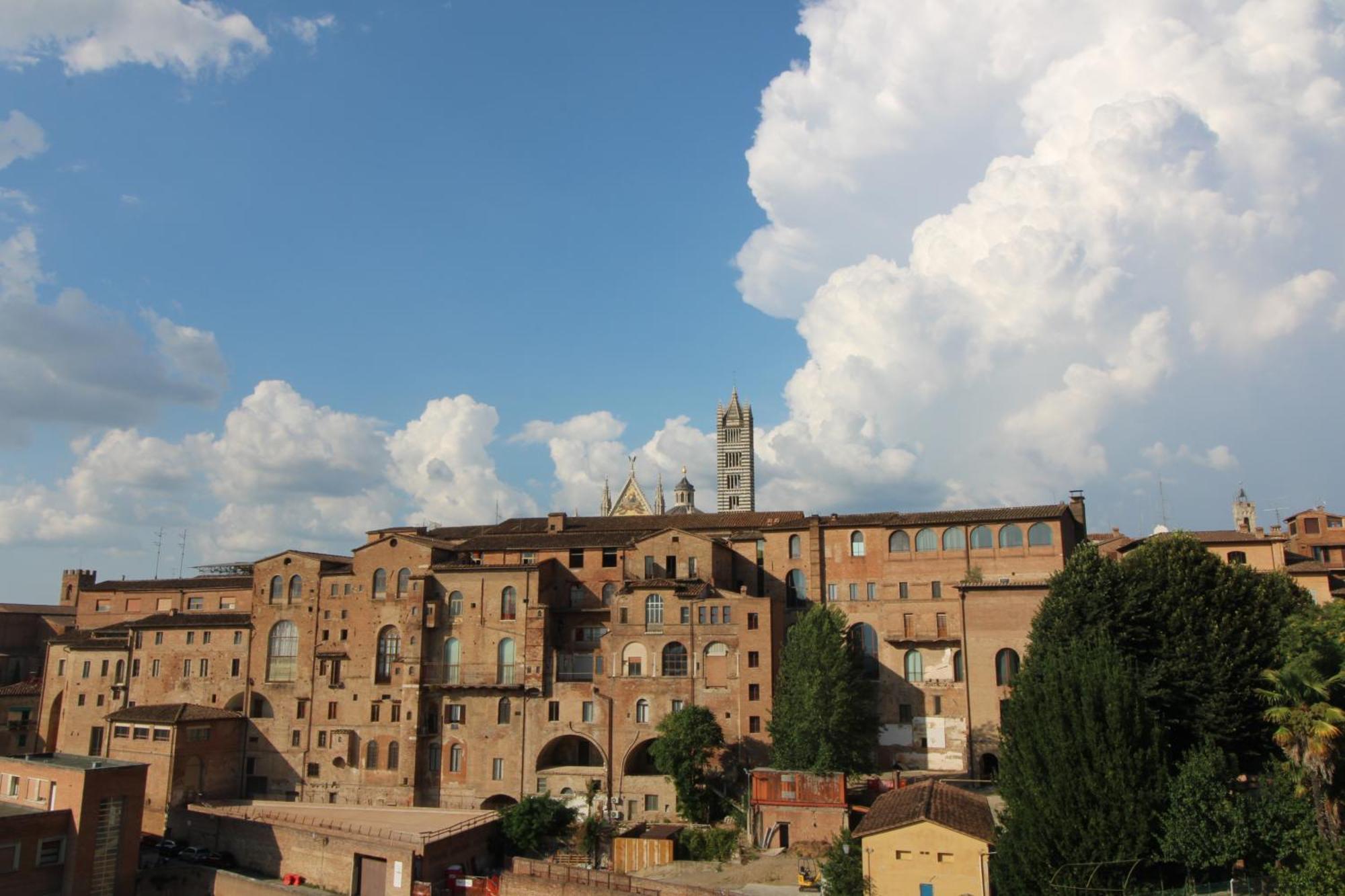 The View Appartement Siena Buitenkant foto